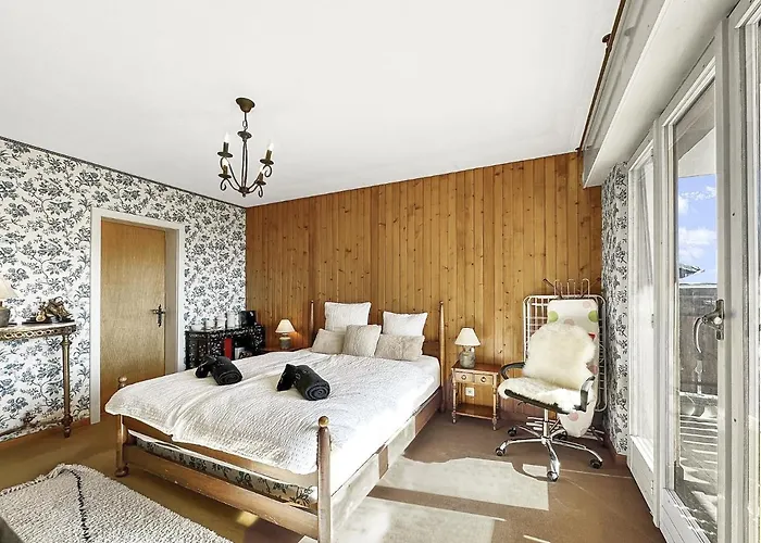 Between Slopes And Golf Facing The Alps Apartment